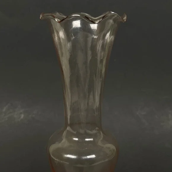 Vintage Pink Depression Glass Bud Vase‎ Twisted Stem Ruffled Trumpet Rim Small - Picture 2 of 8
